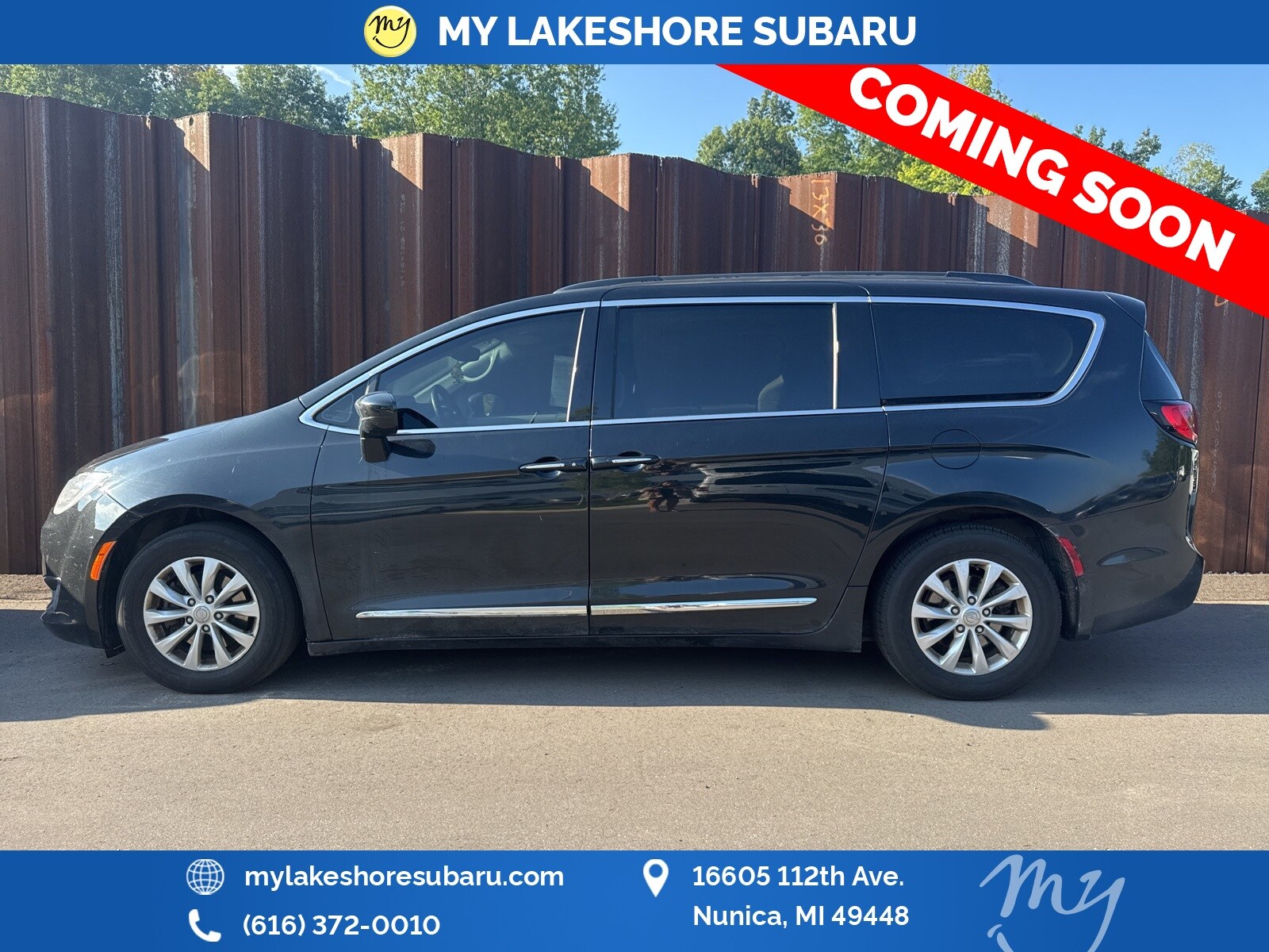 2017 Chrysler Pacifica Touring L photo 4