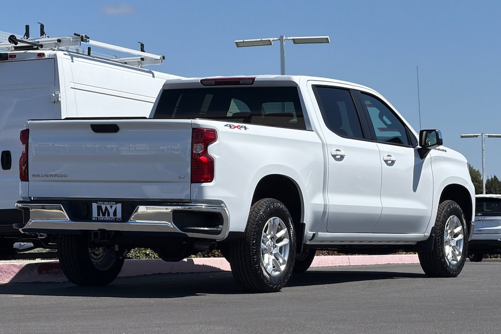 New 2026 Chevrolet Silverado 1500 LT w/1LT Truck Crew Cab