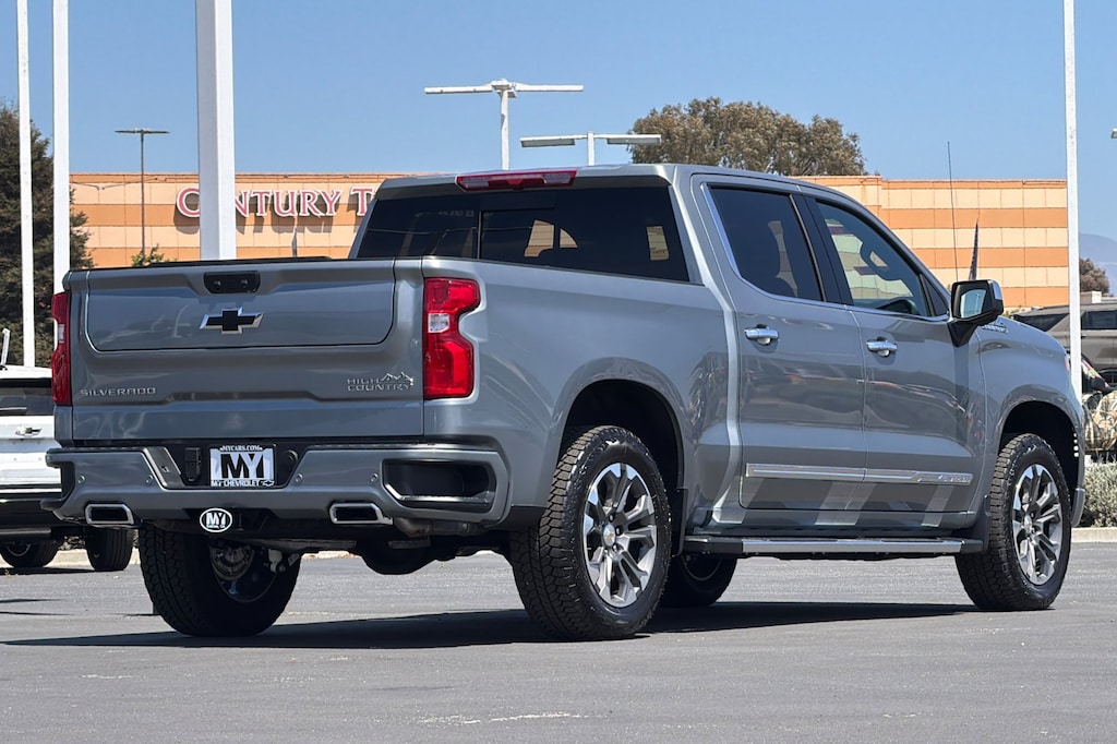 New 2026 Chevrolet Silverado 1500 High Country Truck Crew Cab
