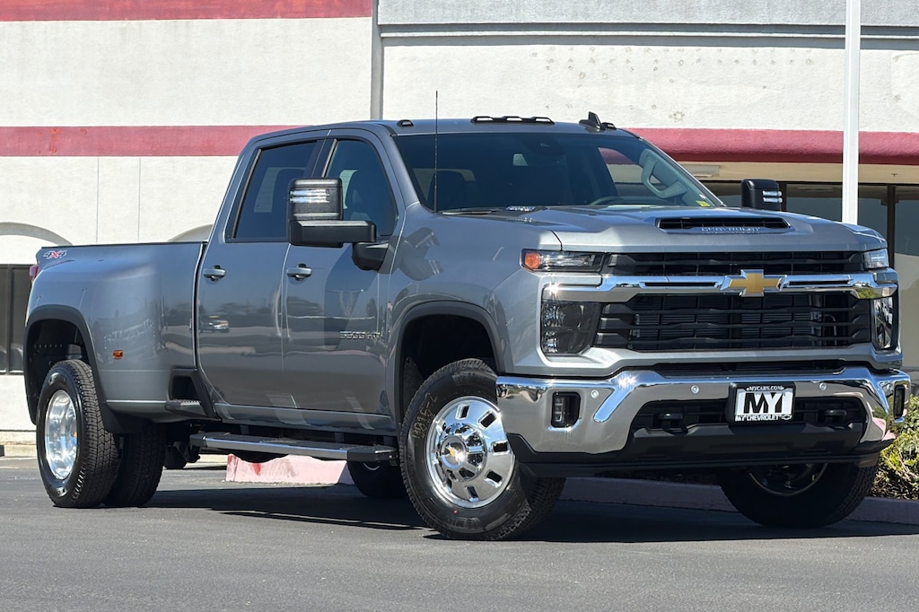 New 2026 Chevrolet Silverado 3500 HD LT Truck Crew Cab
