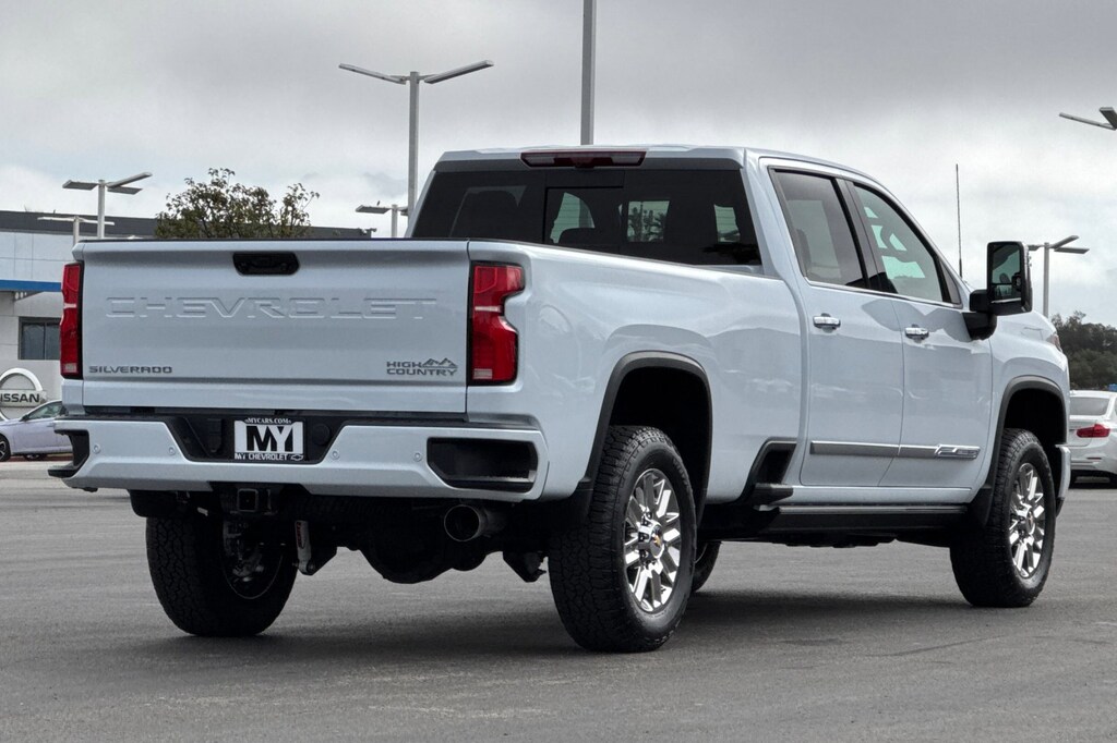 New 2026 Chevrolet Silverado 3500 HD High Country Truck Crew Cab