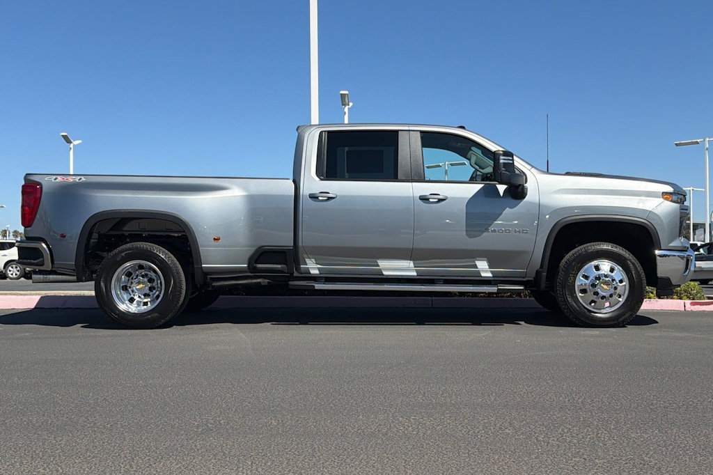 New 2026 Chevrolet Silverado 3500 HD LT Truck Crew Cab