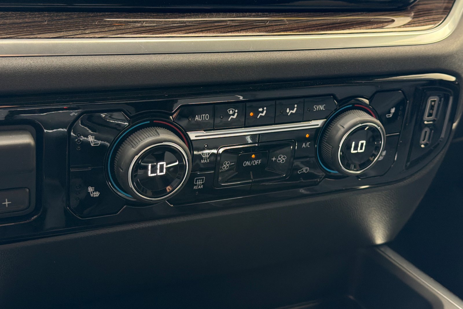 2026 Chevrolet Silverado 1500 Custom - Photo 23