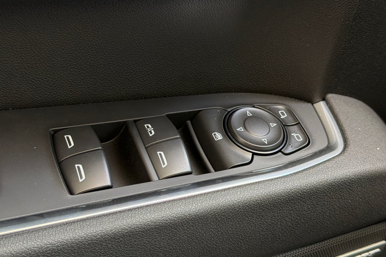 2026 Chevrolet Silverado 1500 Custom - Photo 12