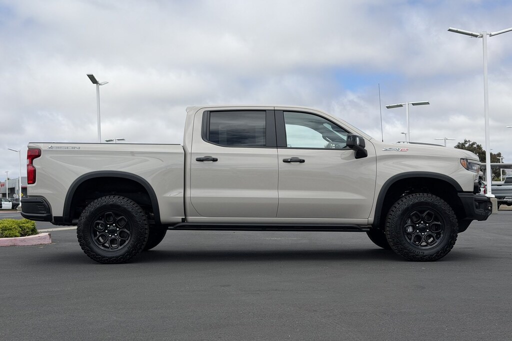 New 2026 Chevrolet Silverado 1500 ZR2 Truck Crew Cab