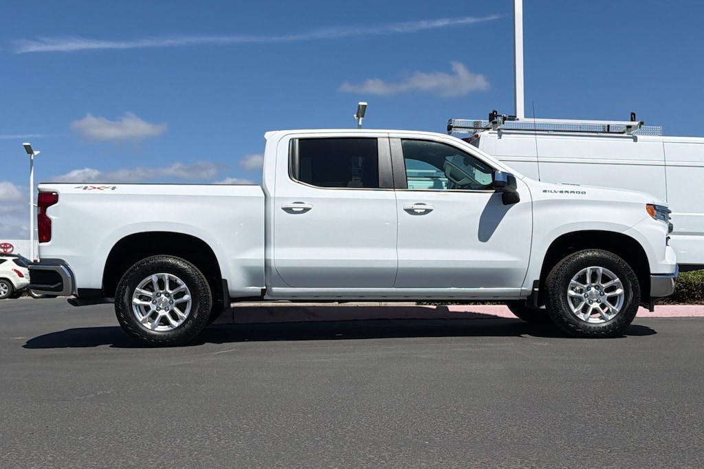 New 2026 Chevrolet Silverado 1500 LT w/1LT Truck Crew Cab