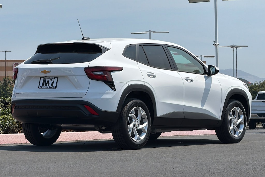 New 2026 Chevrolet Trax LS SUV