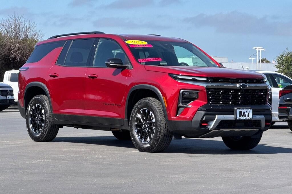 New 2025 Chevrolet Traverse Z71 SUV