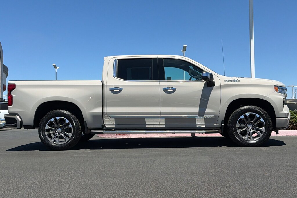 New 2026 Chevrolet Silverado 1500 High Country Truck Crew Cab