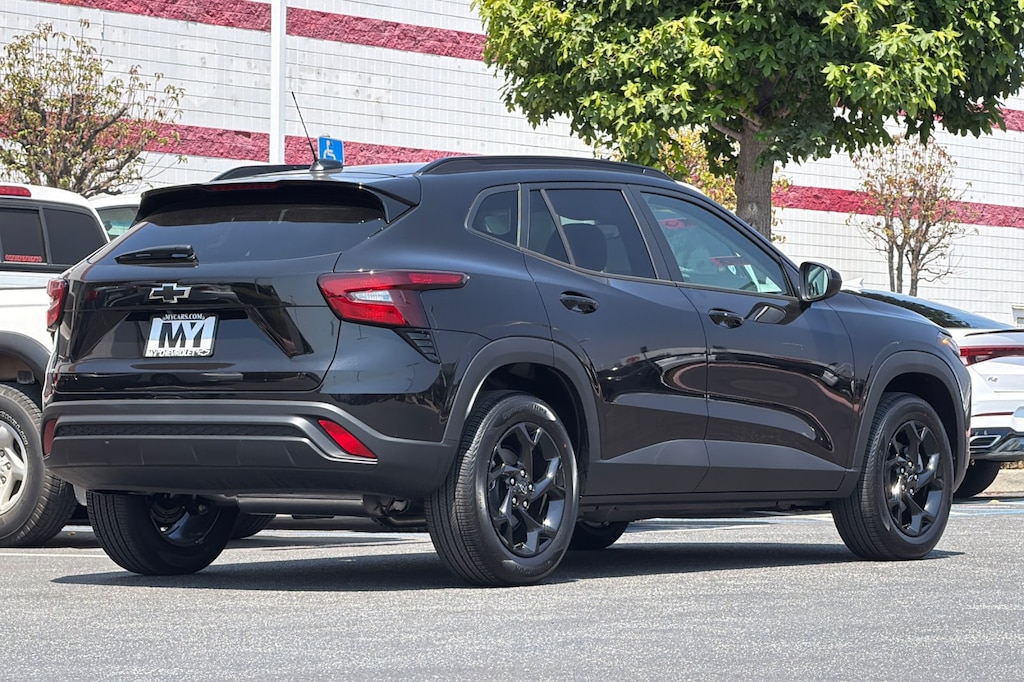 New 2026 Chevrolet Trax LT SUV