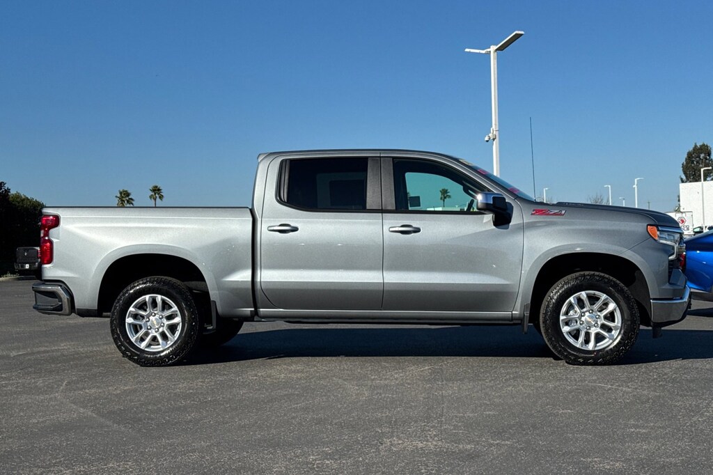 New 2026 Chevrolet Silverado 1500 LT w/1LT Truck Crew Cab