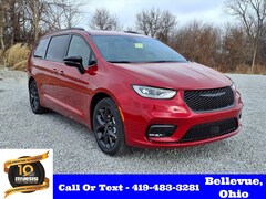 2026 Chrysler Pacifica SELECT Passenger Van