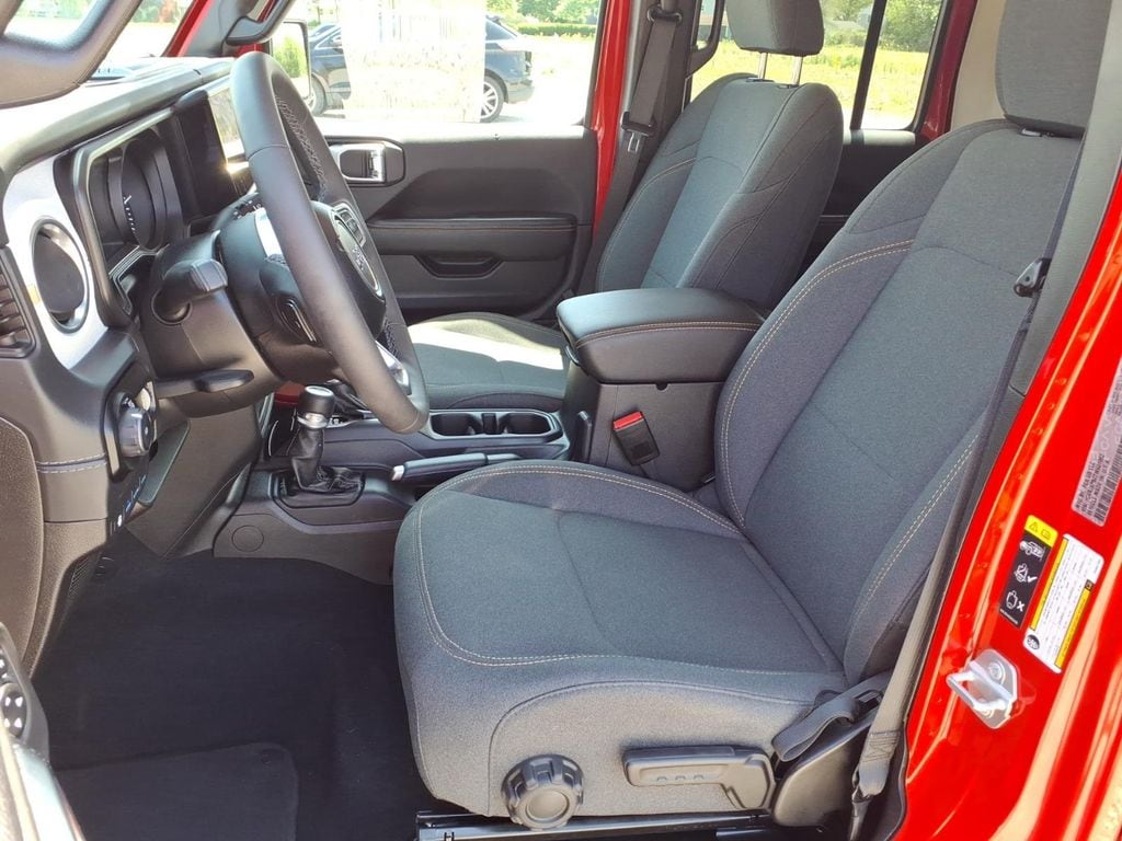 Used 2025 Jeep Wrangler 4xe Sahara SUV