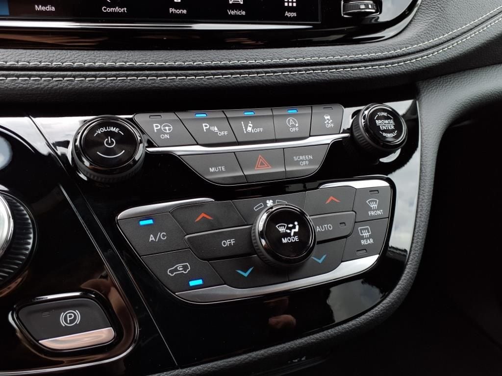 2025 Chrysler Pacifica Select - Photo 14