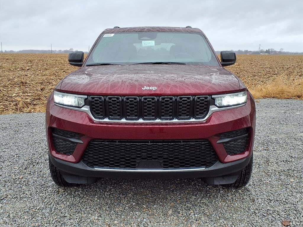 New 2025 Jeep Grand Cherokee LAREDO X 4X4 Sport Utility