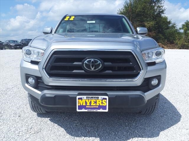 Used 2022 Toyota Tacoma TRD Off Road with VIN 3TMCZ5AN2NM475180 for sale in Bellevue, OH