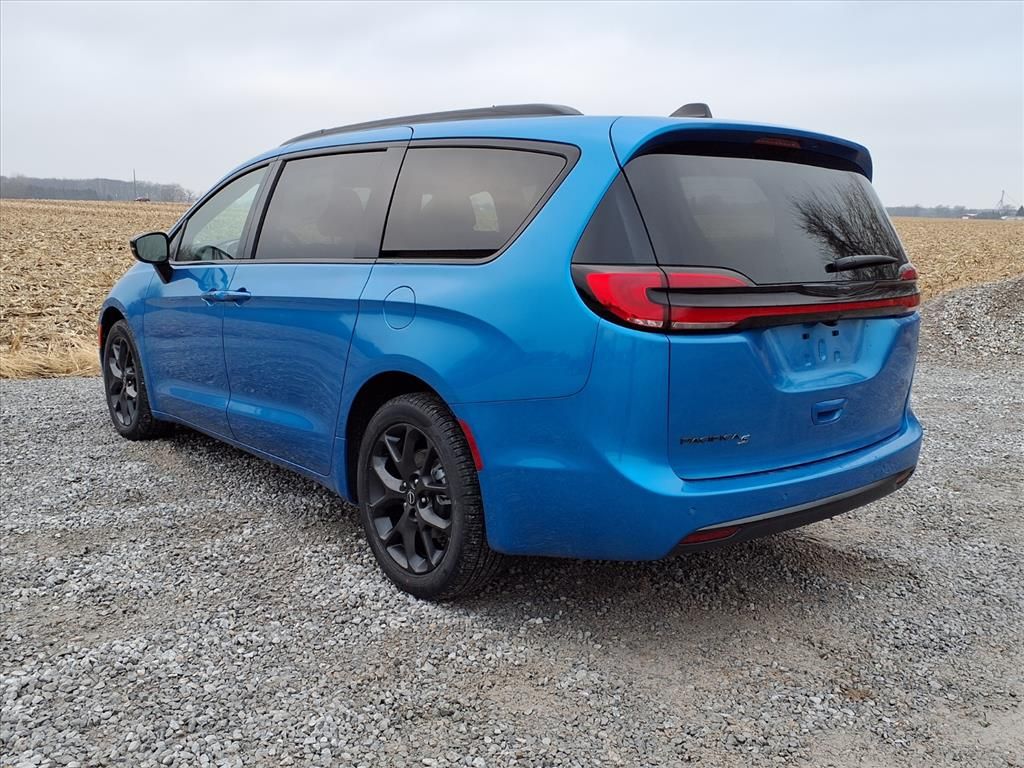 2026 Chrysler Pacifica Select - Photo 31