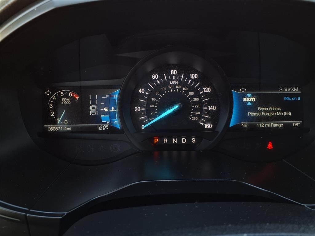 2022 Ford Edge SEL photo 2