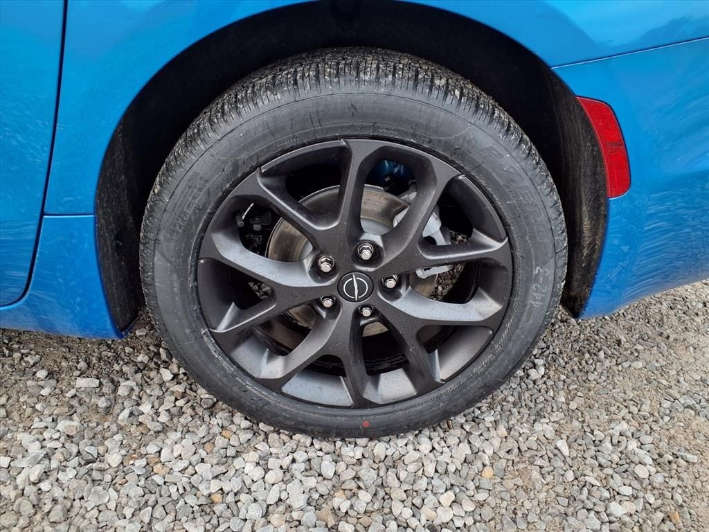 2026 Chrysler Pacifica Select - Photo 33