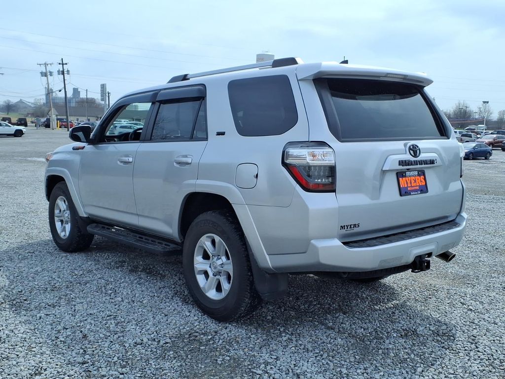 2021 Toyota 4Runner SR5 - Photo 6