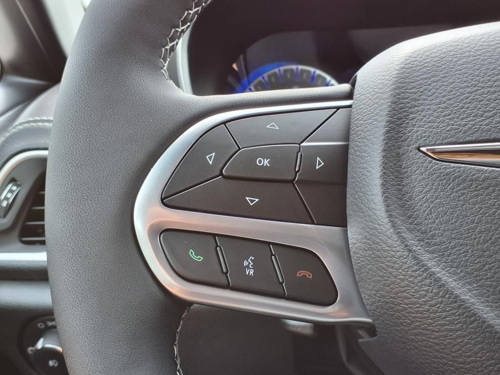 2025 Chrysler Pacifica Select - Photo 19