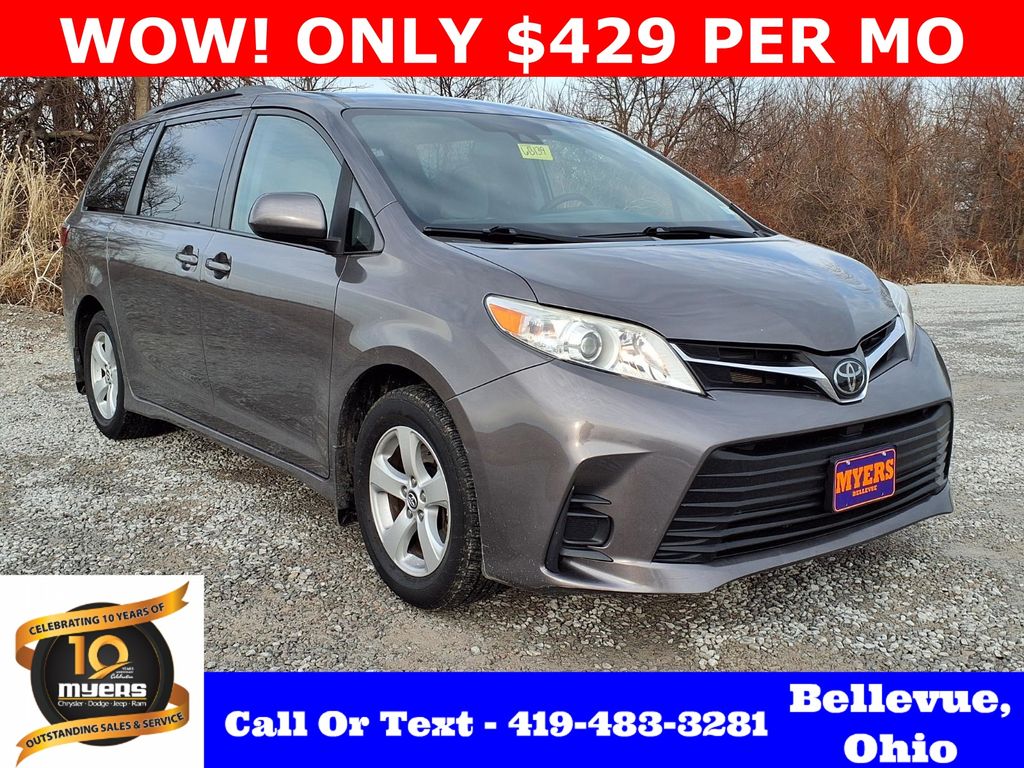2020 Toyota Sienna LE