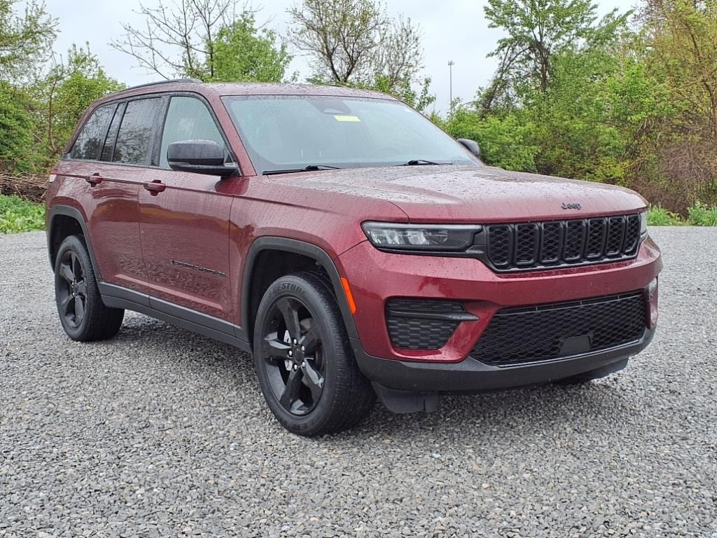 Used 2023 Jeep Grand Cherokee Altitude with VIN 1C4RJHAG8P8900641 for sale in Bellevue, OH