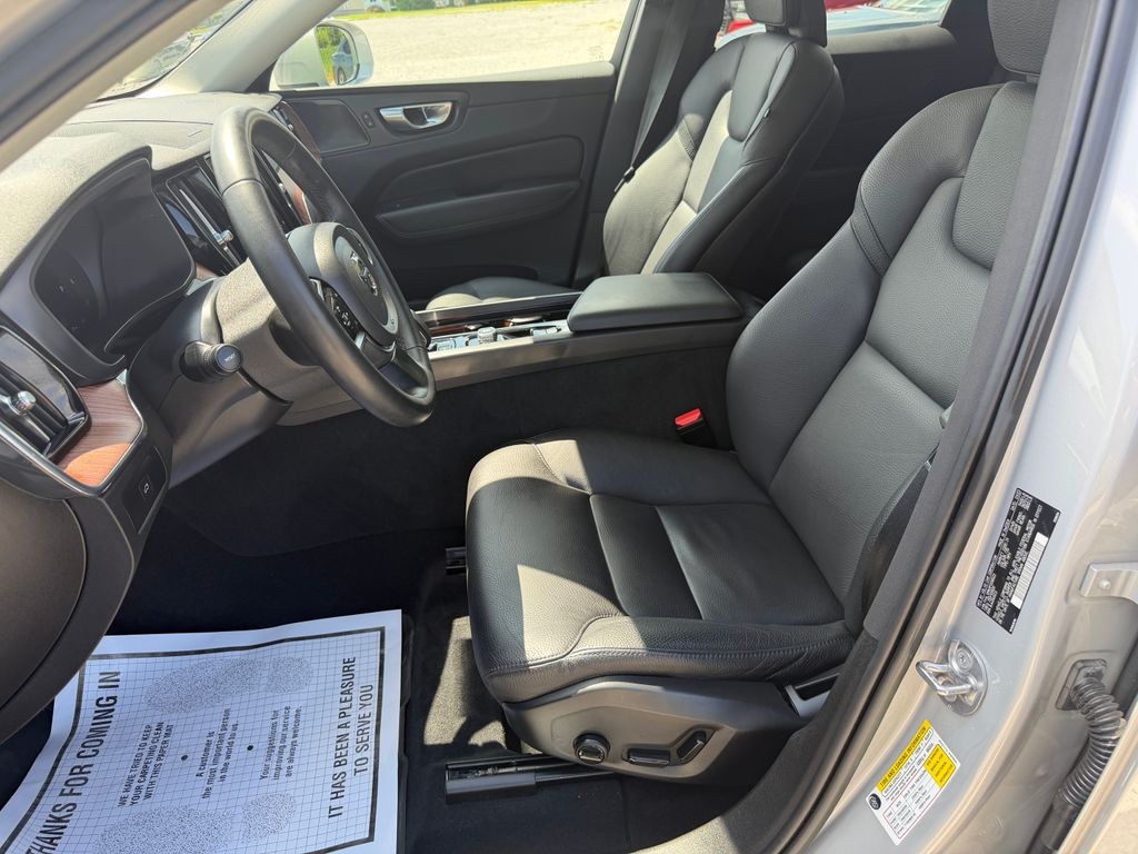 Used 2023 Volvo XC60 B5 AWD Plus Bright SUV