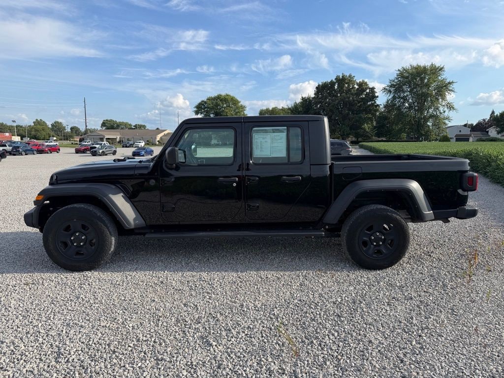 Used 2022 Jeep Gladiator Sport Truck Crew Cab