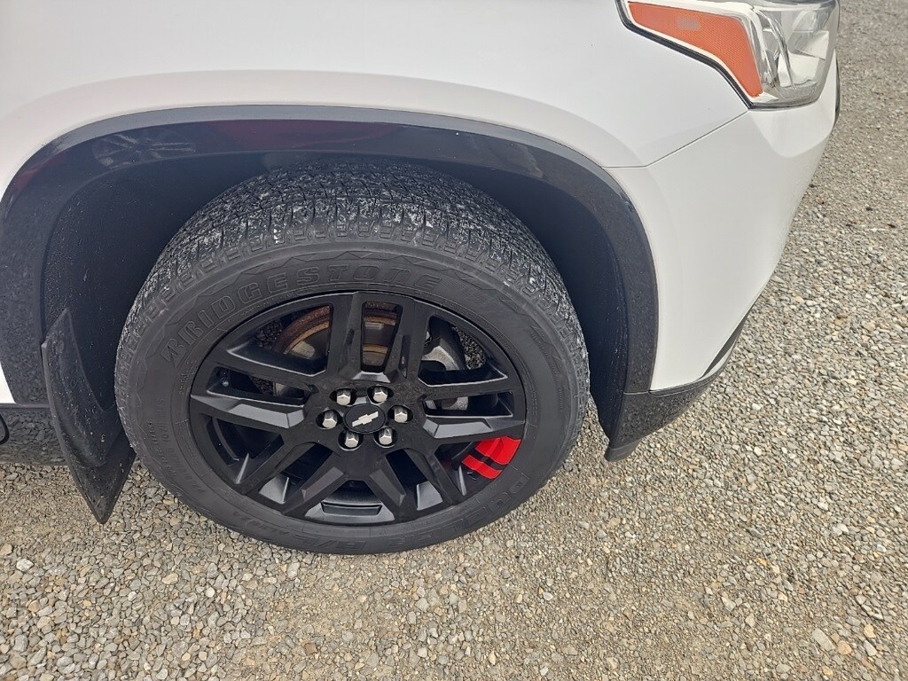 2019 Chevrolet Traverse Premier photo 2