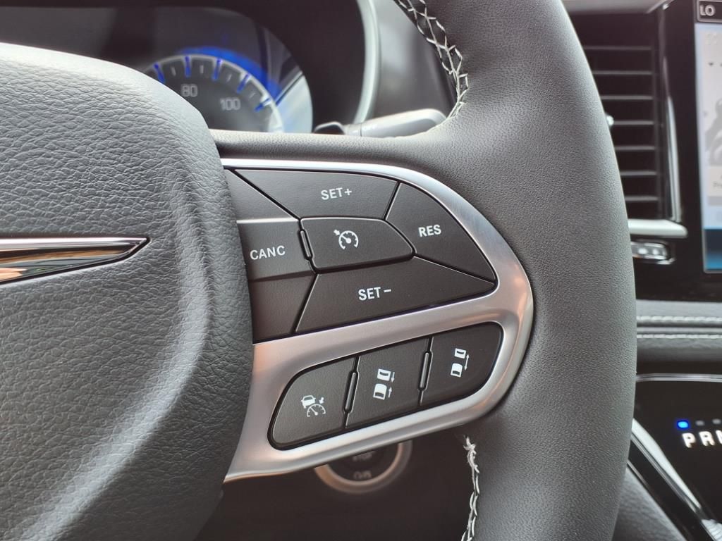 2025 Chrysler Pacifica Select - Photo 20