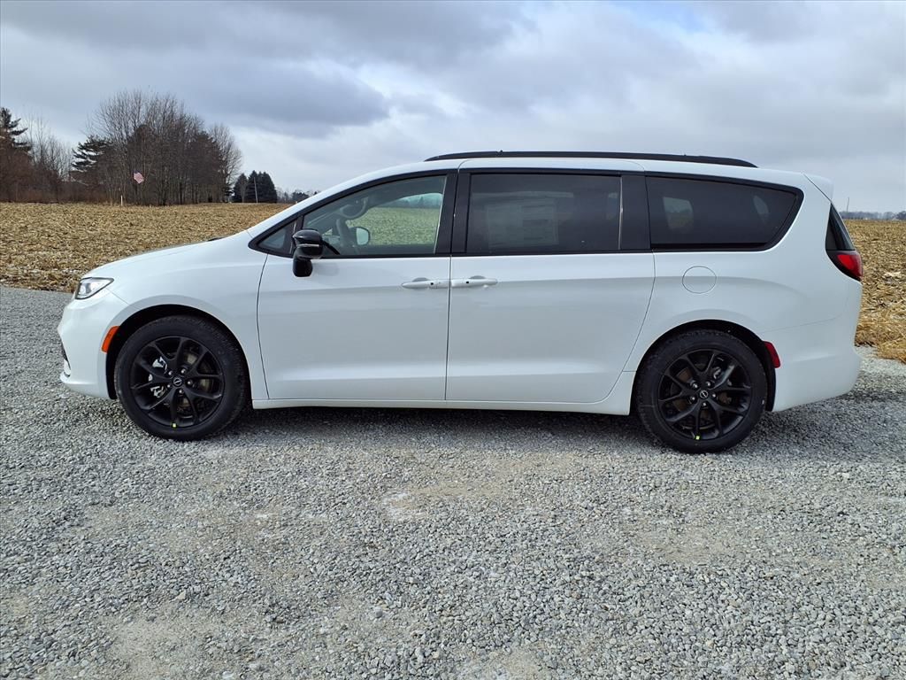 2026 Chrysler Pacifica Select - Photo 34