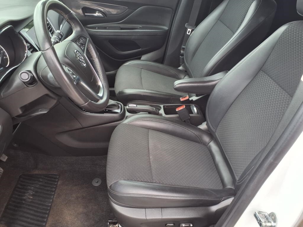 2022 Buick Encore Preferred photo 3