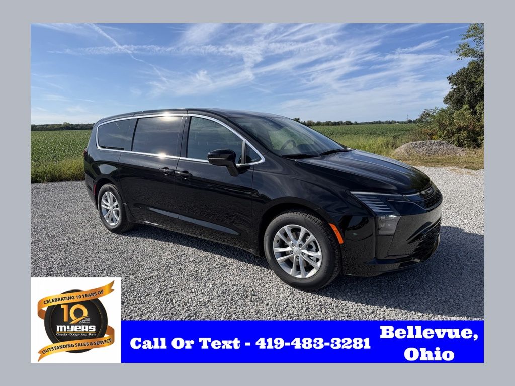 2027 Chrysler Pacifica SELECT Passenger Van