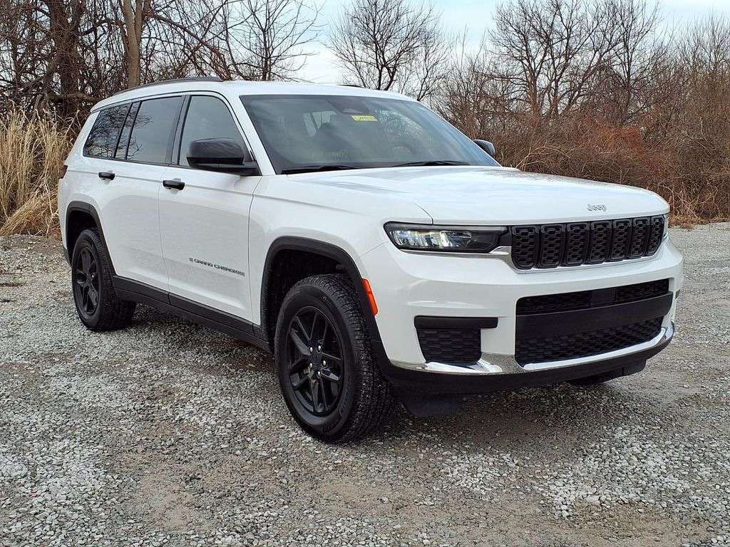 Used 2025 Jeep Grand Cherokee L Laredo SUV