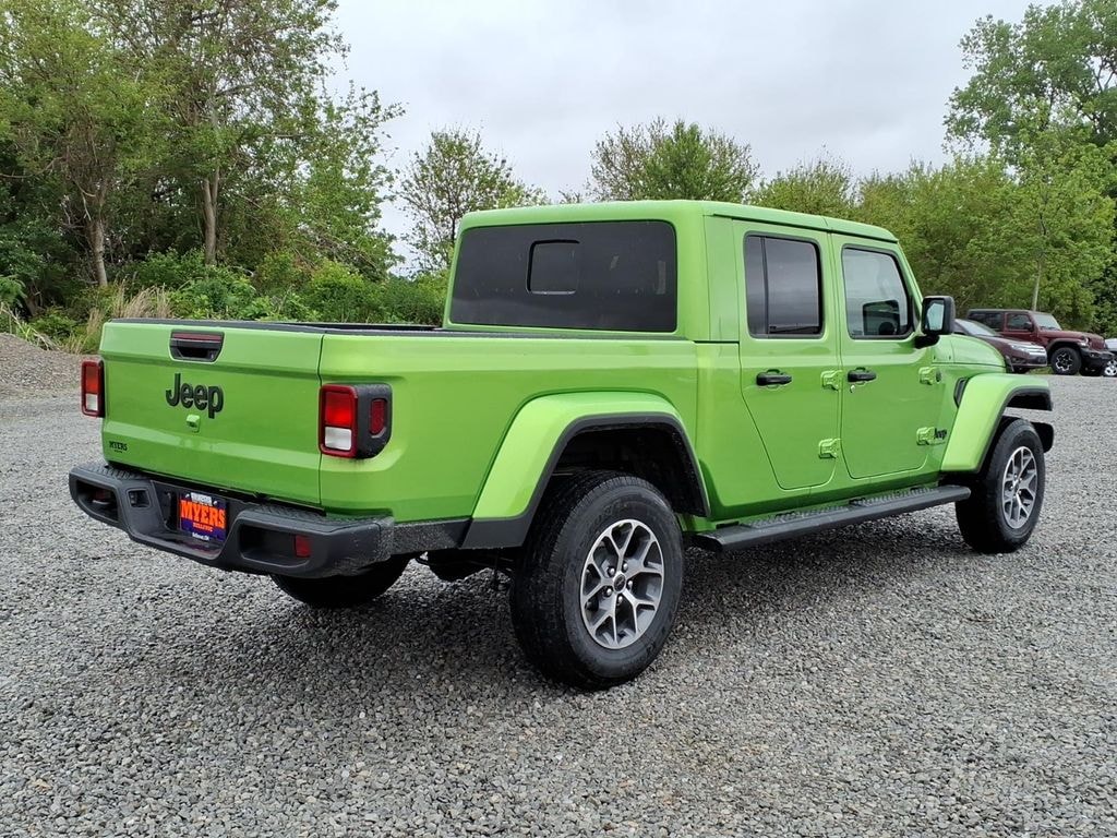 New 2026 Jeep Gladiator SPORT S 4X4 Pickup