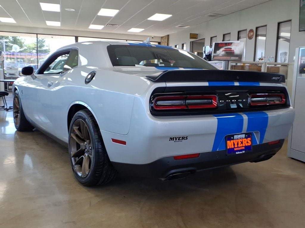 2023 Dodge Challenger SRT - Photo 6