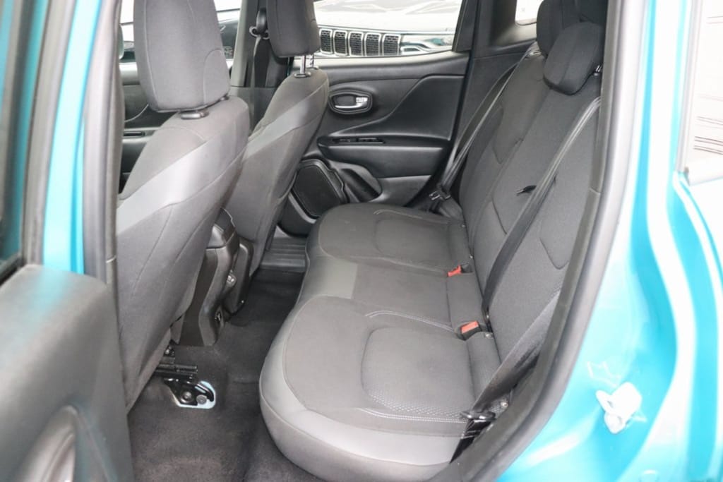 Used 2022 Jeep Renegade Latitude SUV