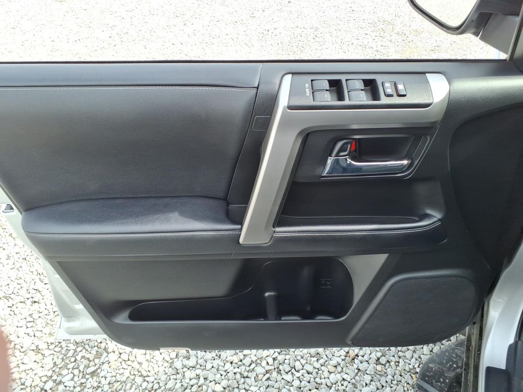 2021 Toyota 4Runner SR5 - Photo 22
