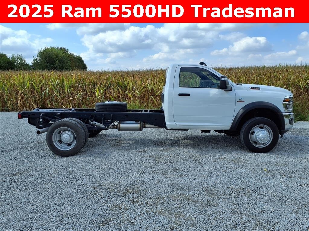 2025 Ram 5500 Tradesman photo 4
