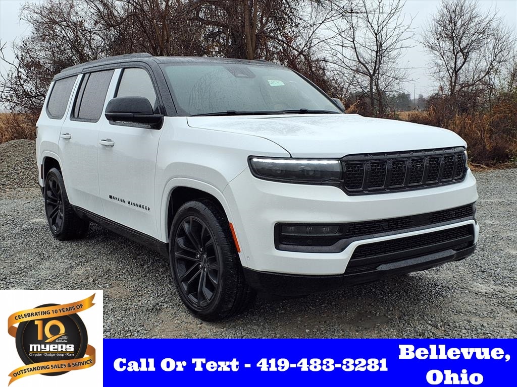 2023 Jeep Grand Wagoneer Series II's photo