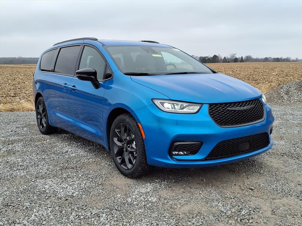New 2026 Chrysler Pacifica SELECT Passenger Van
