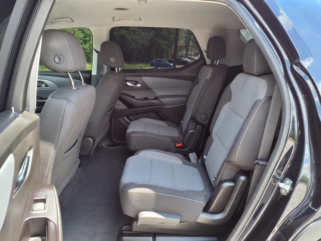 Used 2020 Chevrolet Traverse 1LT with VIN 1GNERGKW2LJ153734 for sale in Bellevue, OH