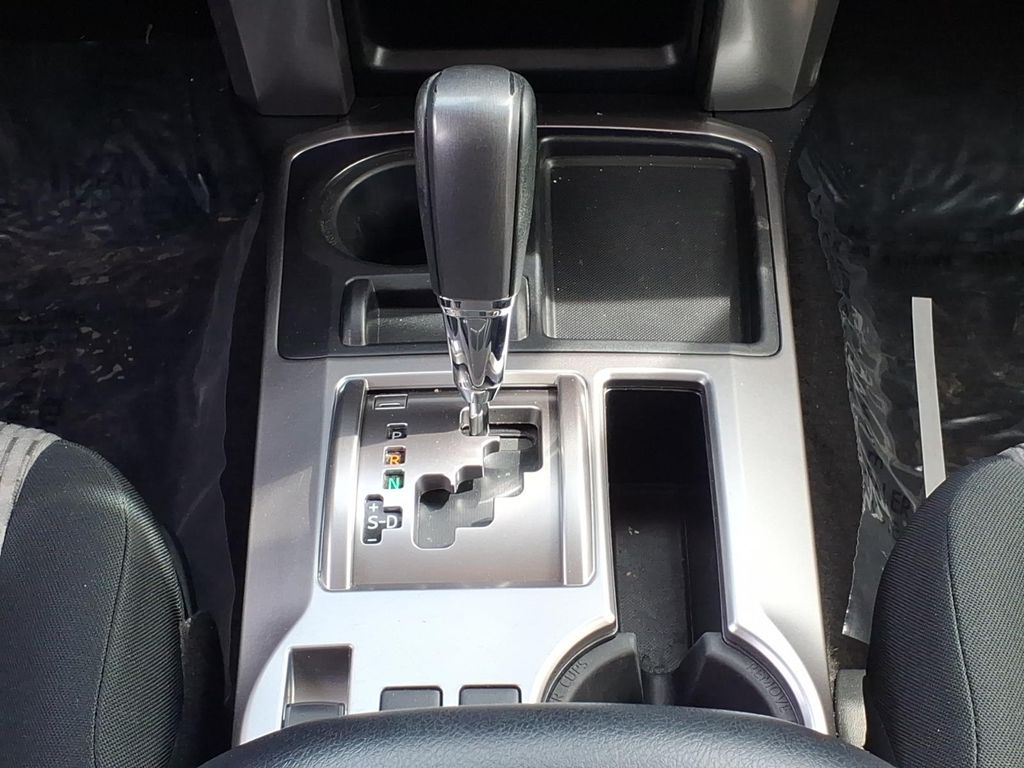 2021 Toyota 4Runner SR5 - Photo 20