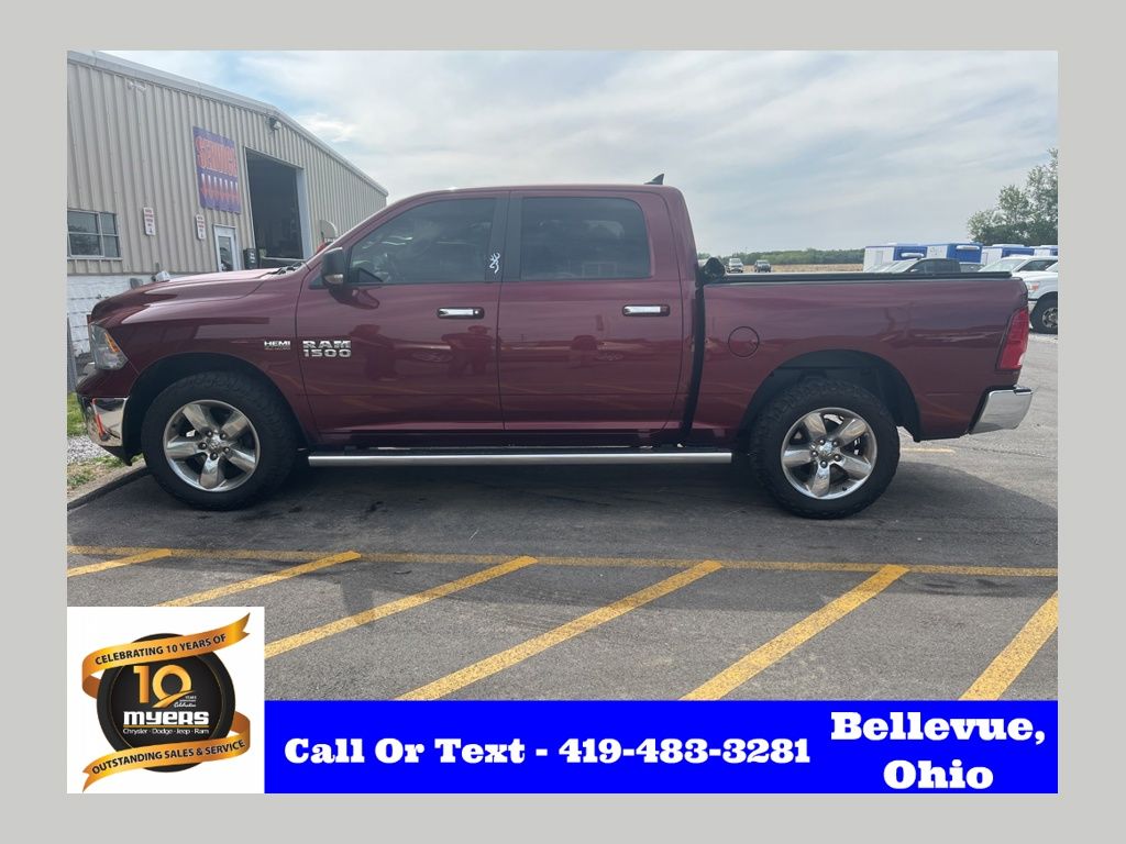 2016 RAM 1500 Big Horn 4x4 Crew Cab 5'7's photo
