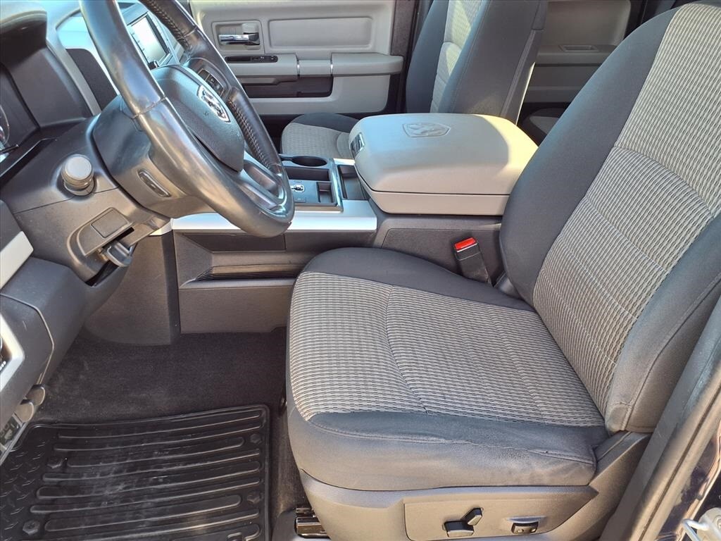 2012 Ram 1500 SLT Outdoorsman photo 3