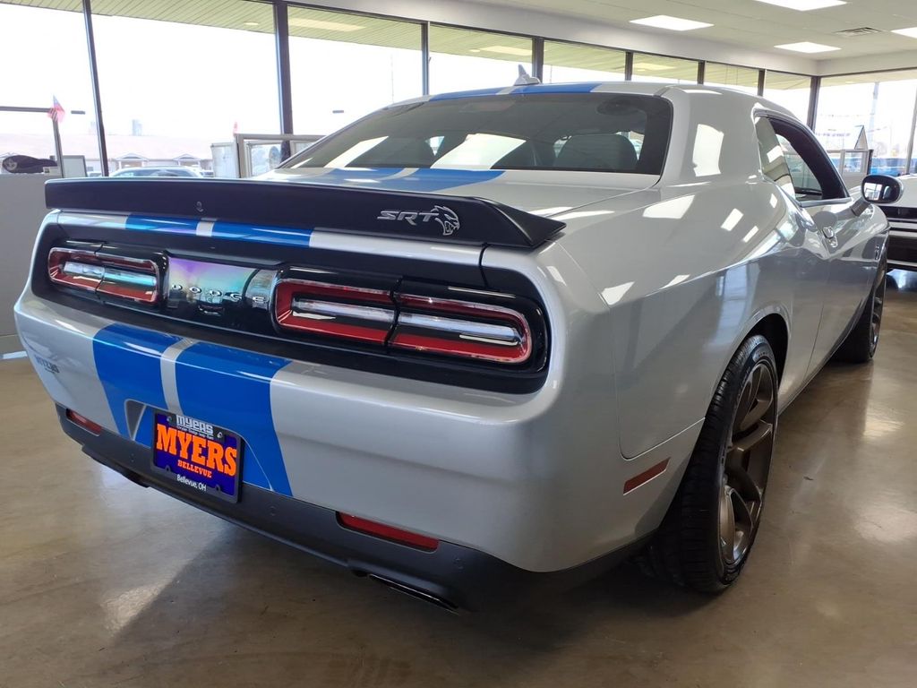 2023 Dodge Challenger SRT - Photo 9