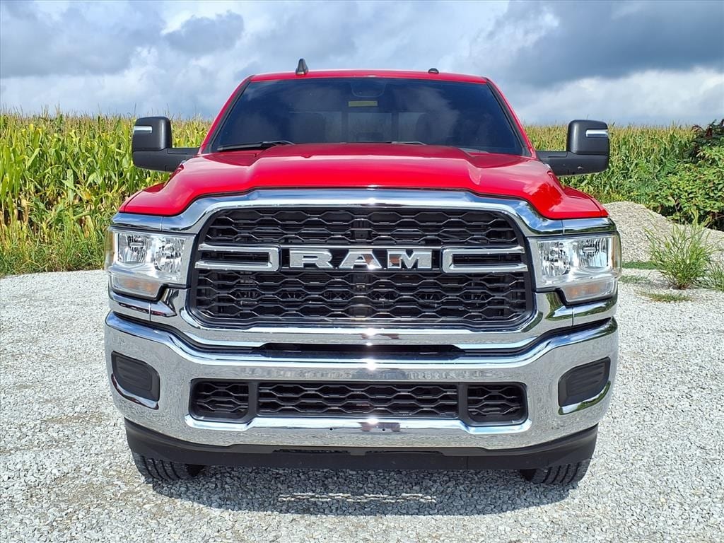2023 Ram 2500 Tradesman photo 3