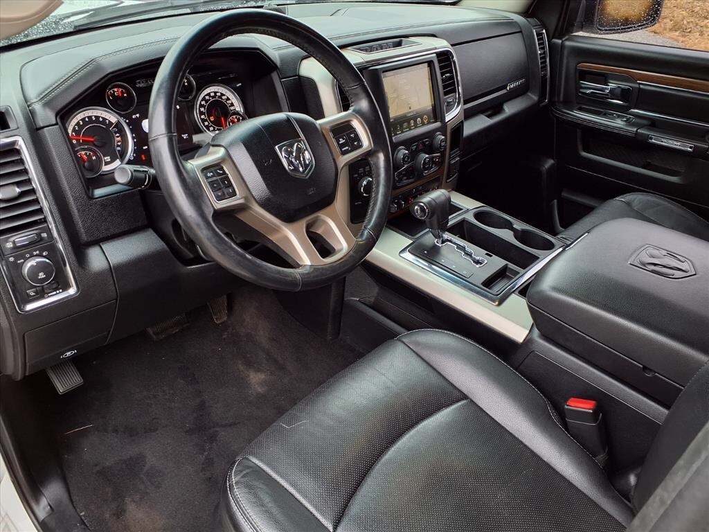 2013 Ram 1500 Laramie photo 3