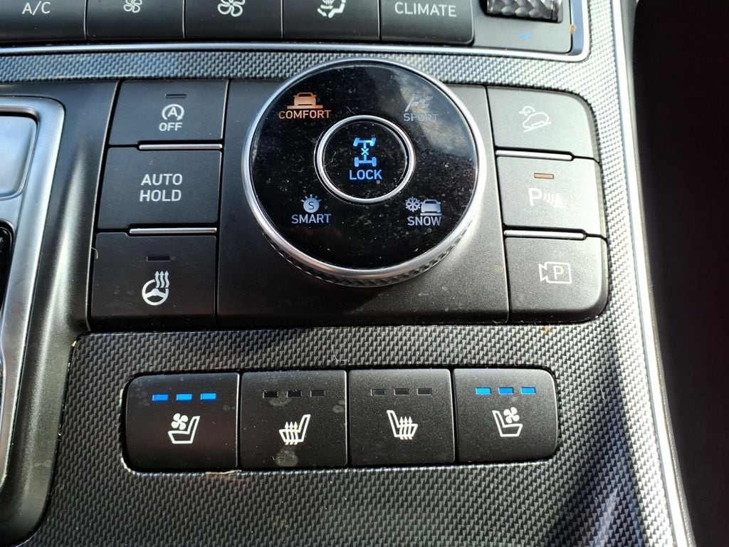 2023 Hyundai Santa Fe Limited - Photo 10